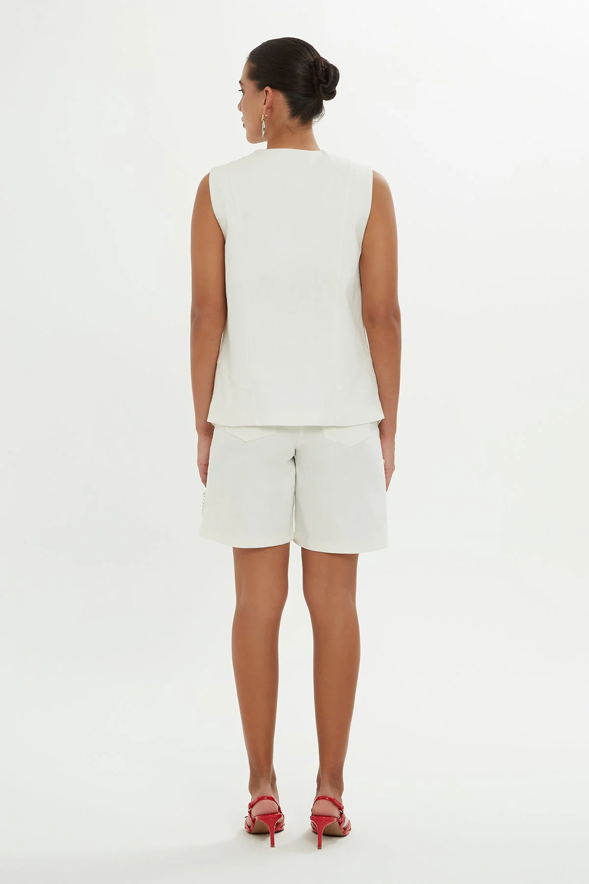 Ecru V-Neck Buttoned Vest - Image 5