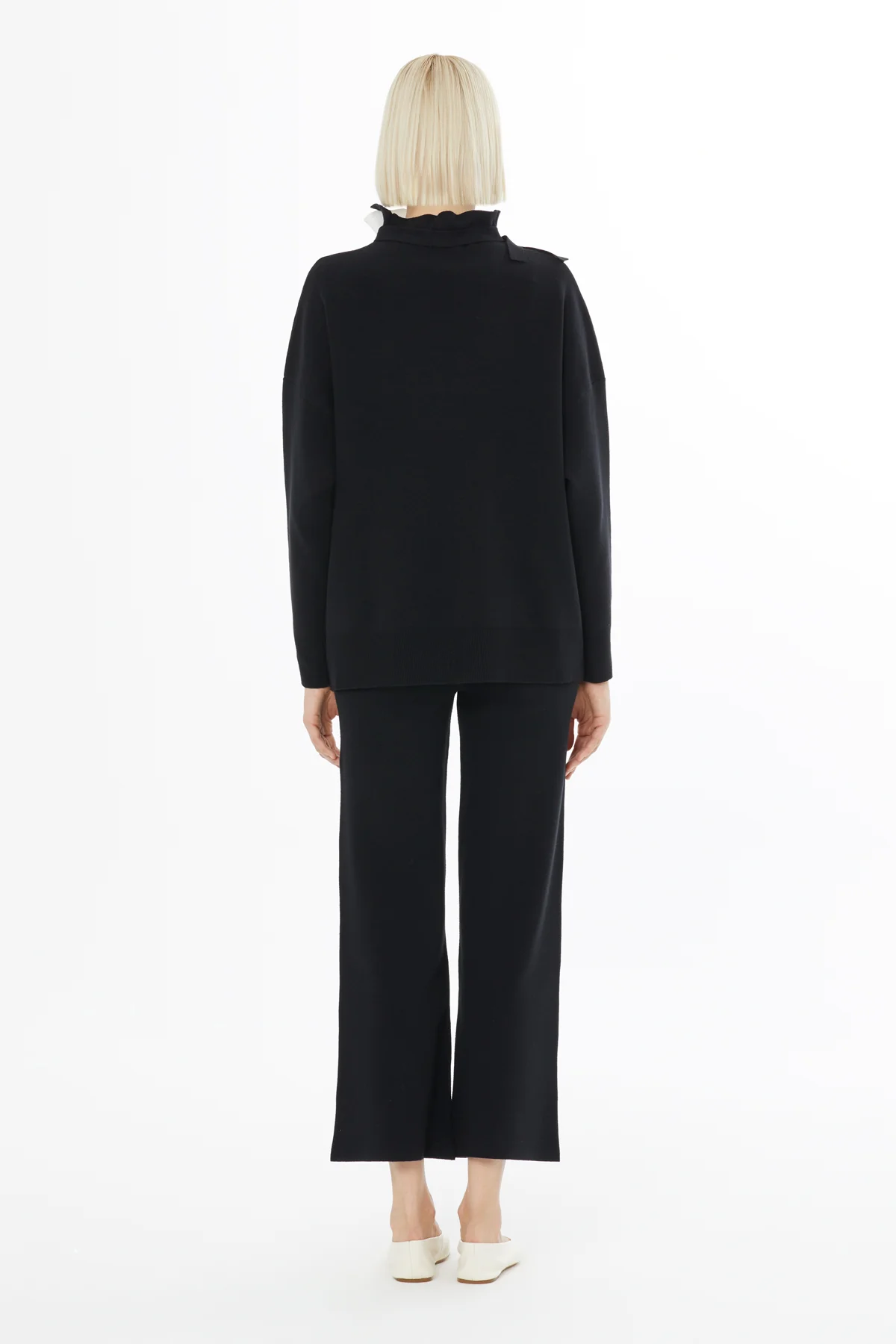 Floral Detail Long-Sleeve Knit Blouse in Black - Image 4