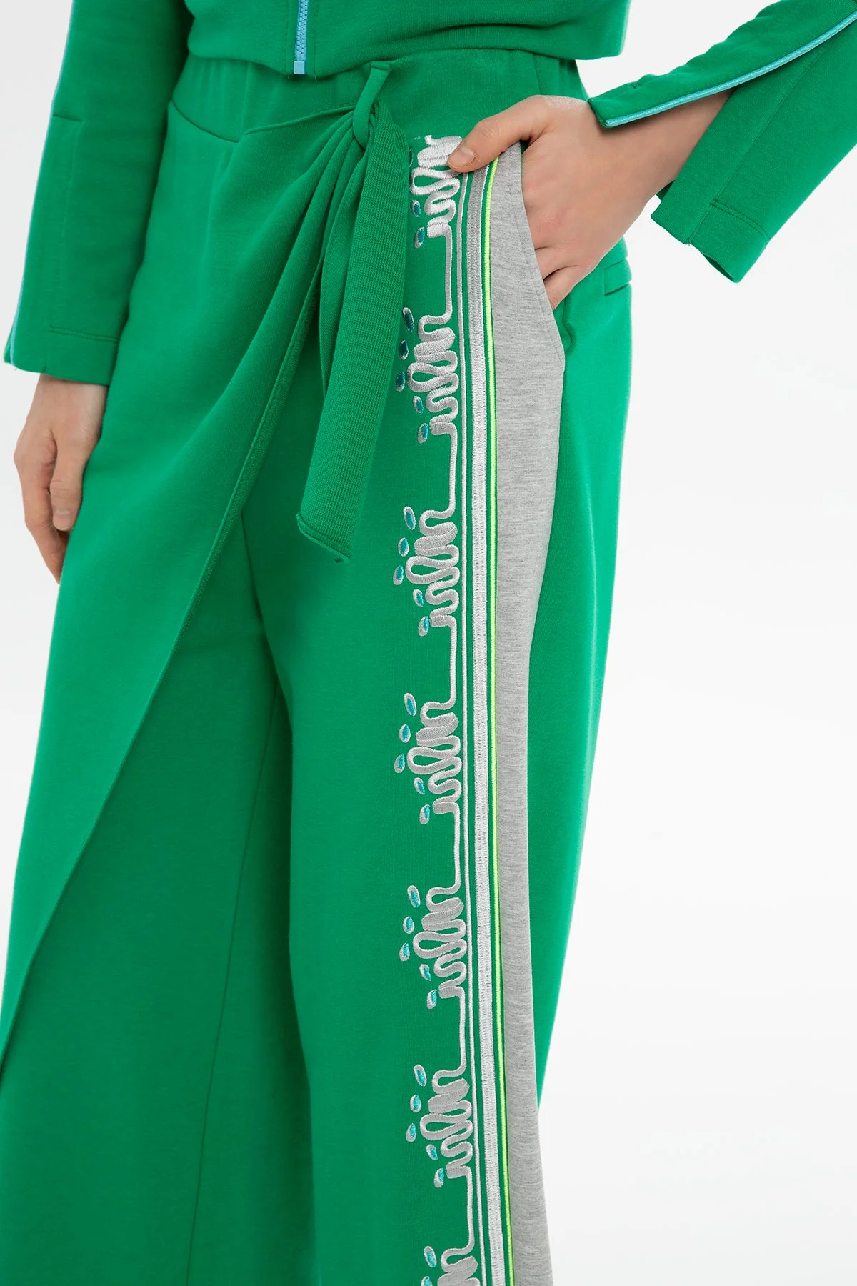 Green Asymmetric-Detail Sweatpants - Image 3