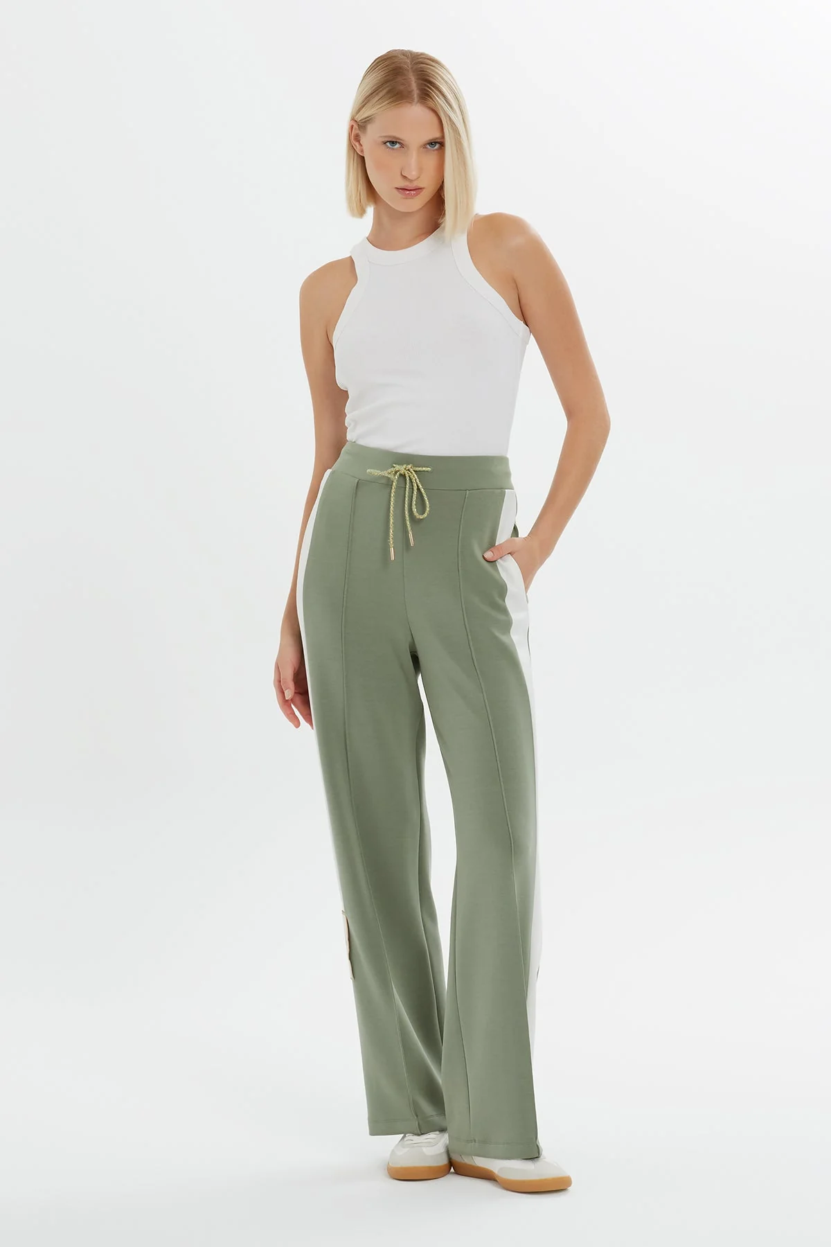 Green Floral-Appliqué Sweatpants