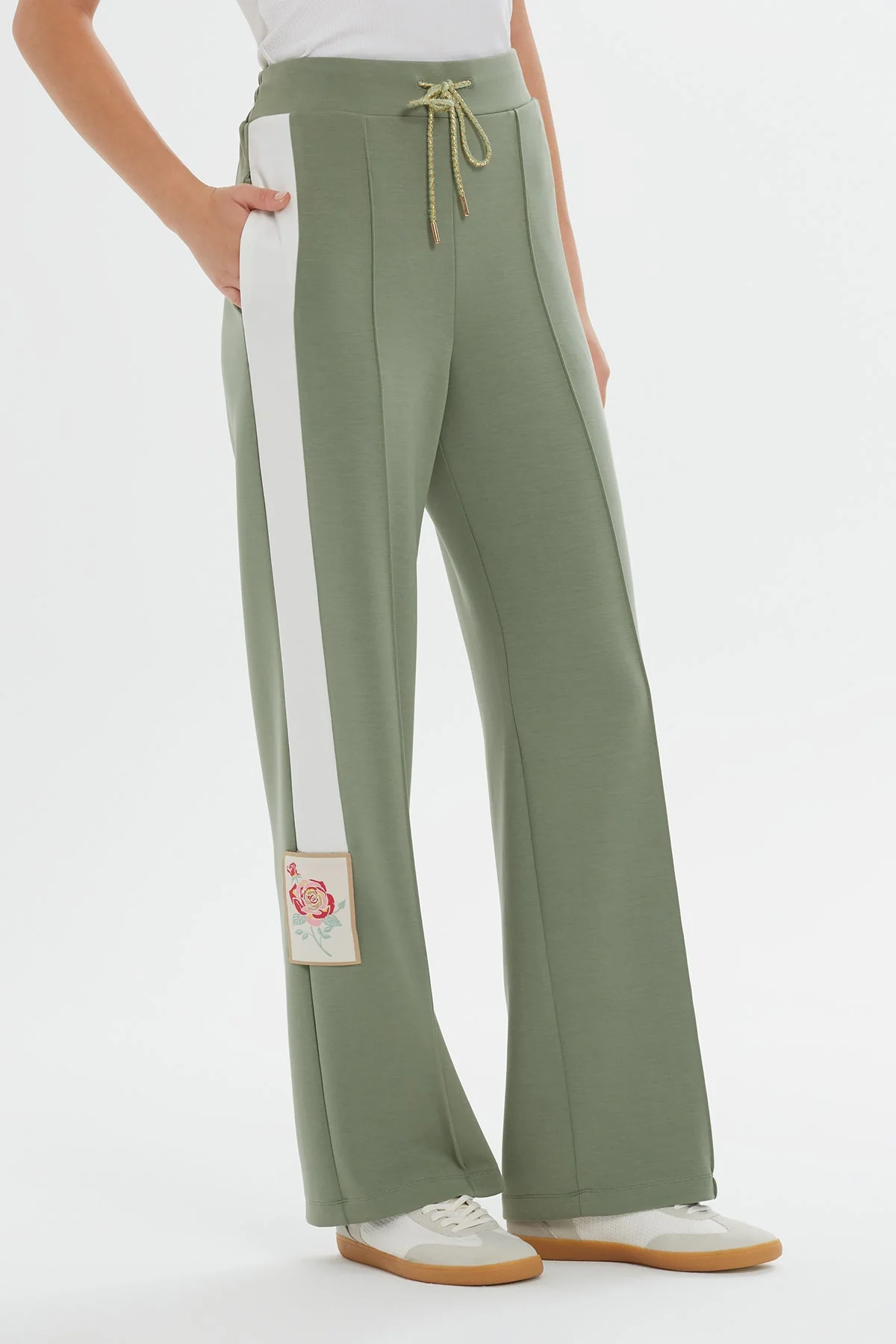 Green Floral-Appliqué Sweatpants - Image 2