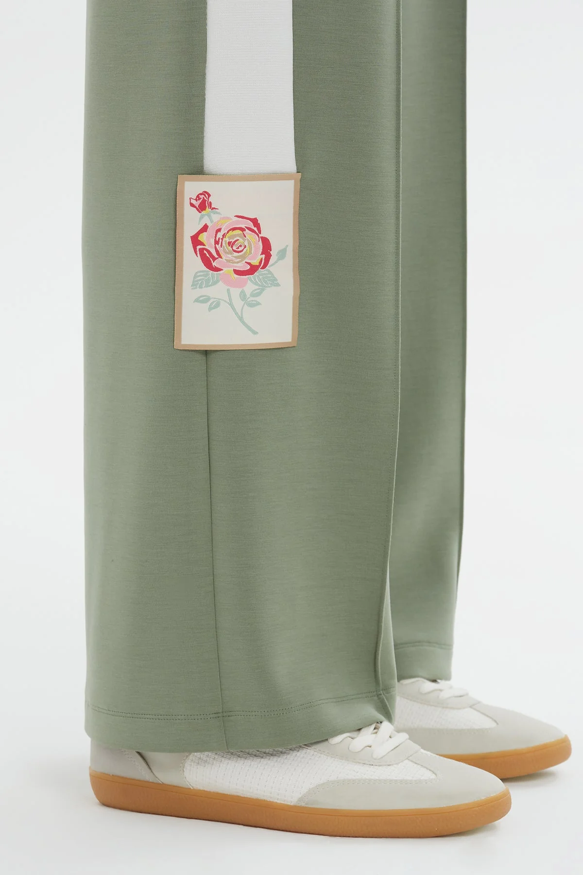 Green Floral-Appliqué Sweatpants - Image 3