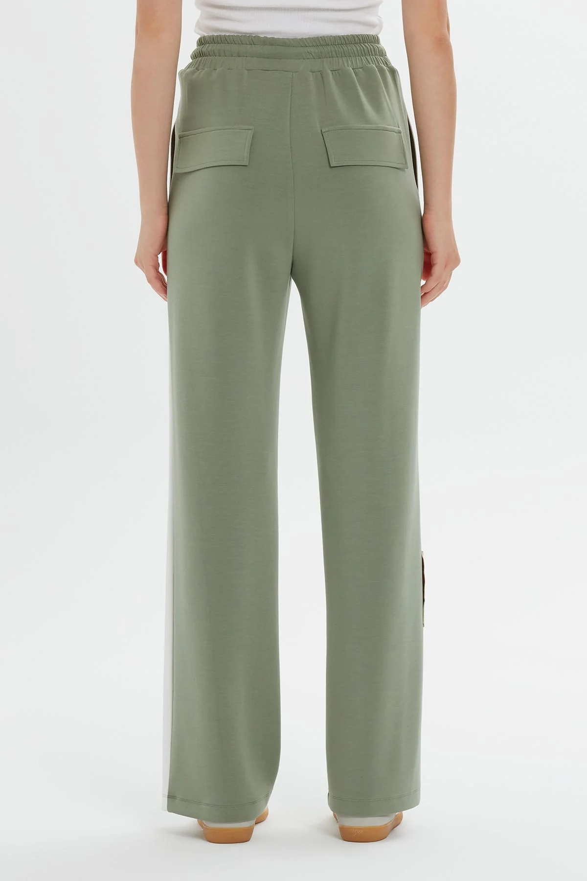 Green Floral-Appliqué Sweatpants - Image 4