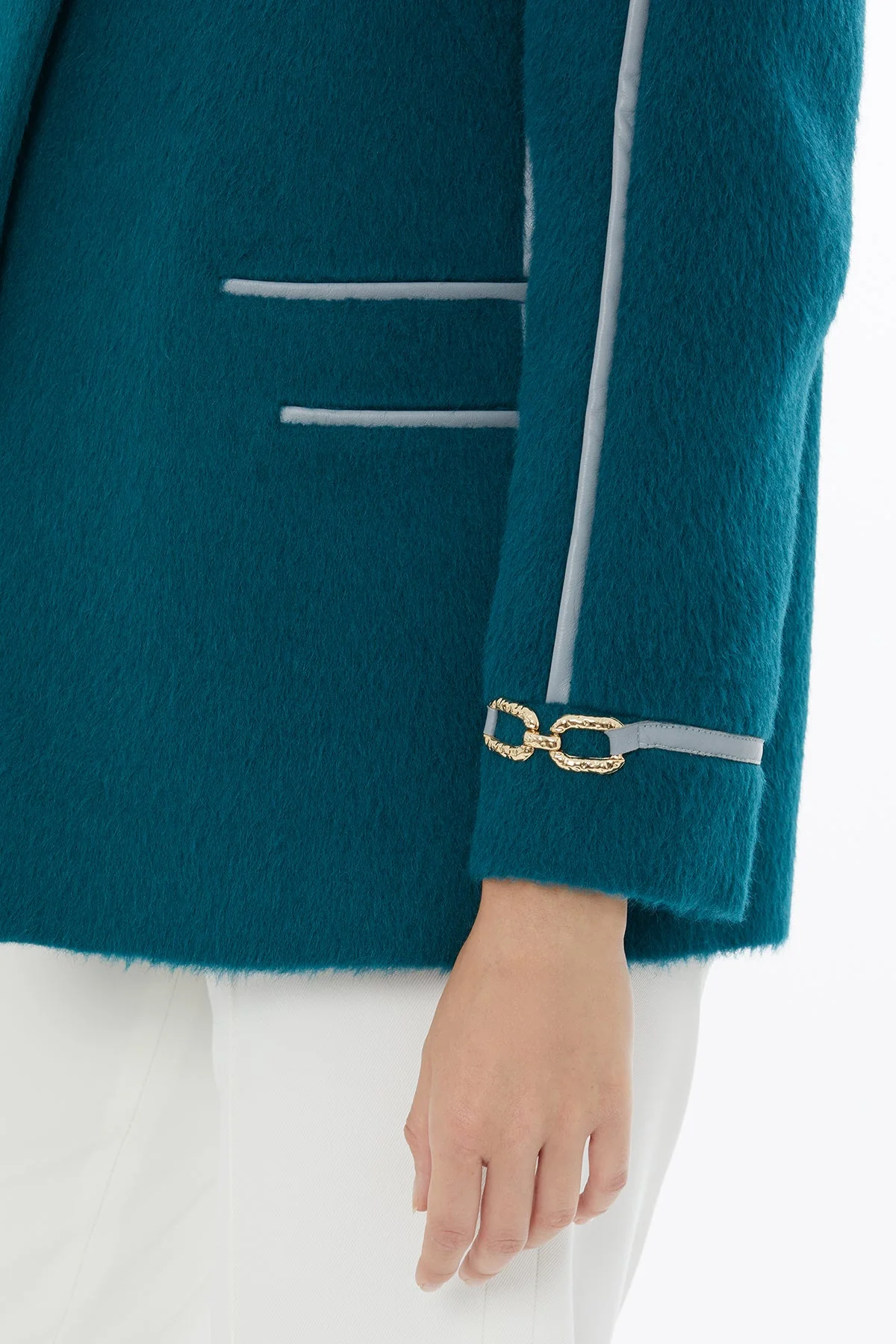Green Pockets and Button Closure Jacket - Image 3