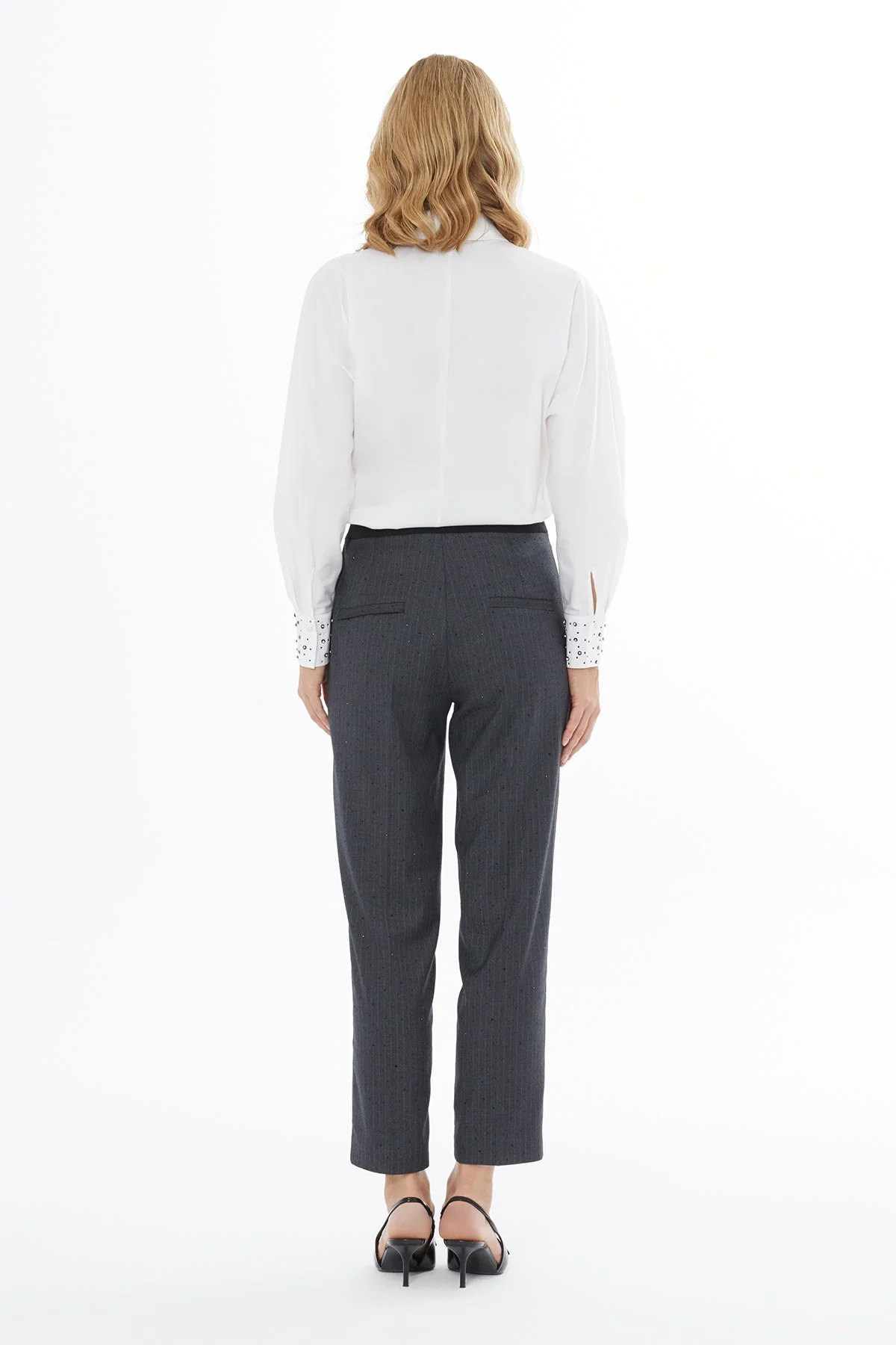 Grey Ankle-Length Trousers - Image 4