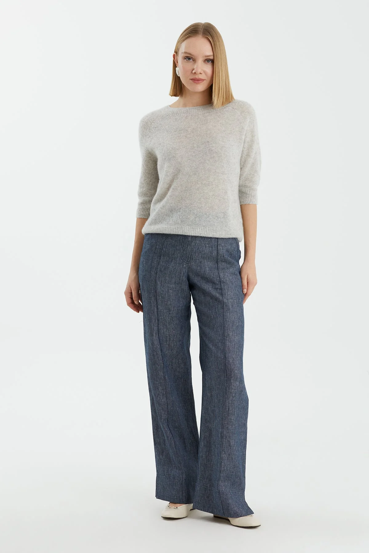 Grey Cashmere-Silk Blend Crewneck Knit - Image 3