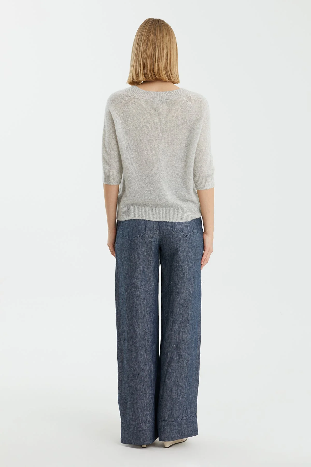 Grey Cashmere-Silk Blend Crewneck Knit - Image 4