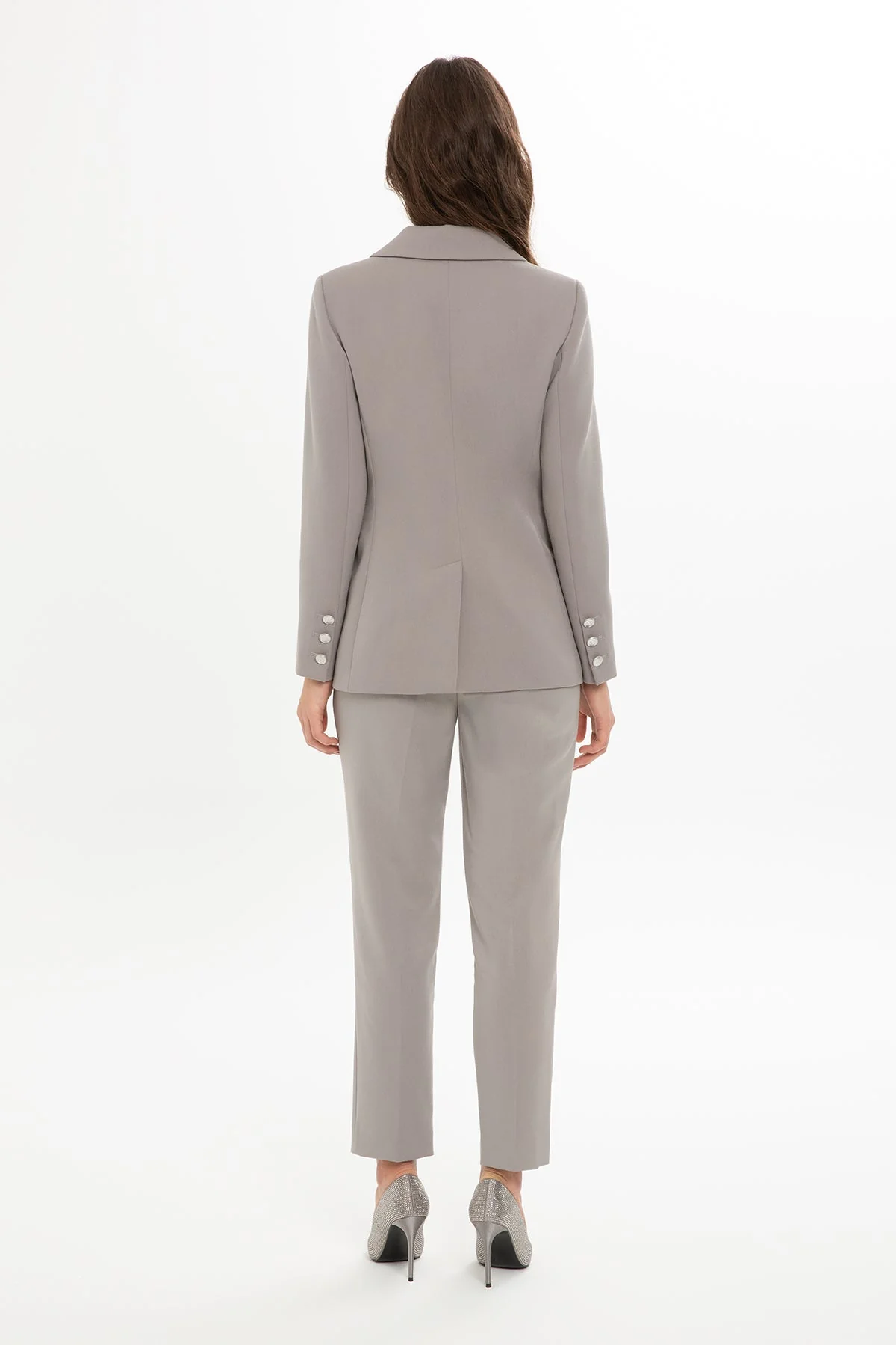 Grey Suit with Carrot-Leg Trousers - Image 4