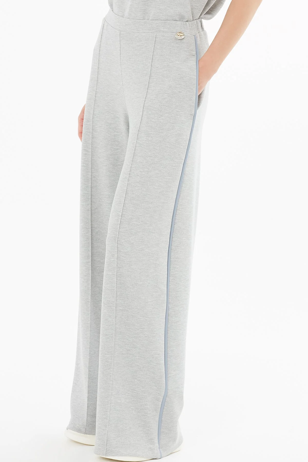 Grey Wide-Leg Sweatpants - Image 4