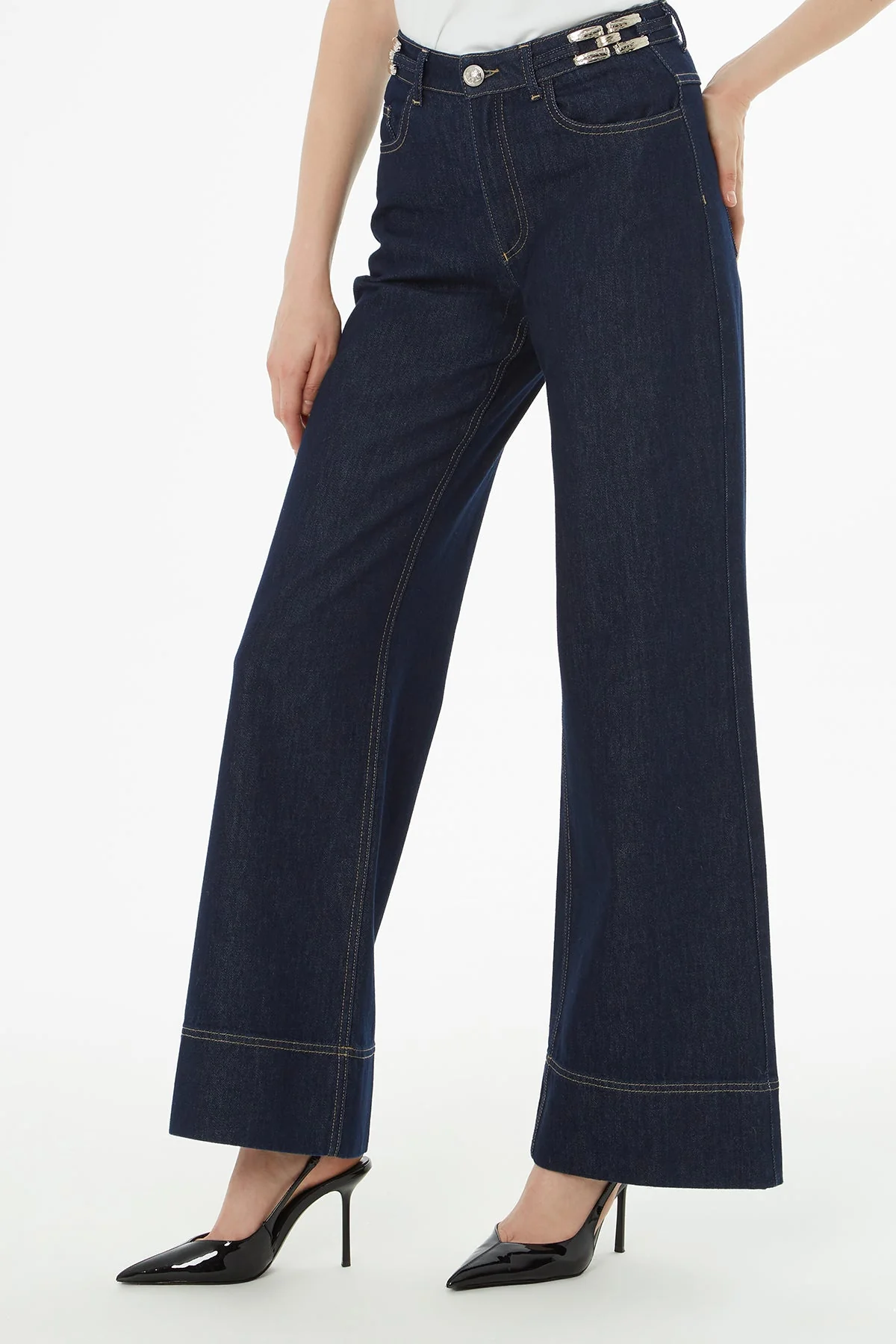 Jean with Double-Hemmed Detail - Image 3