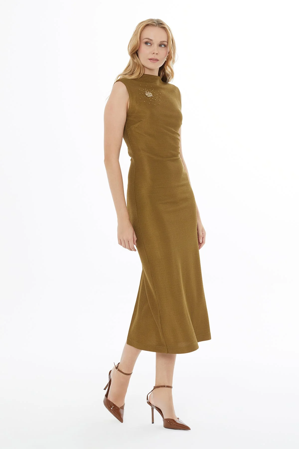 Khaki Sleeveless Midi Dress with Slit - Image 3