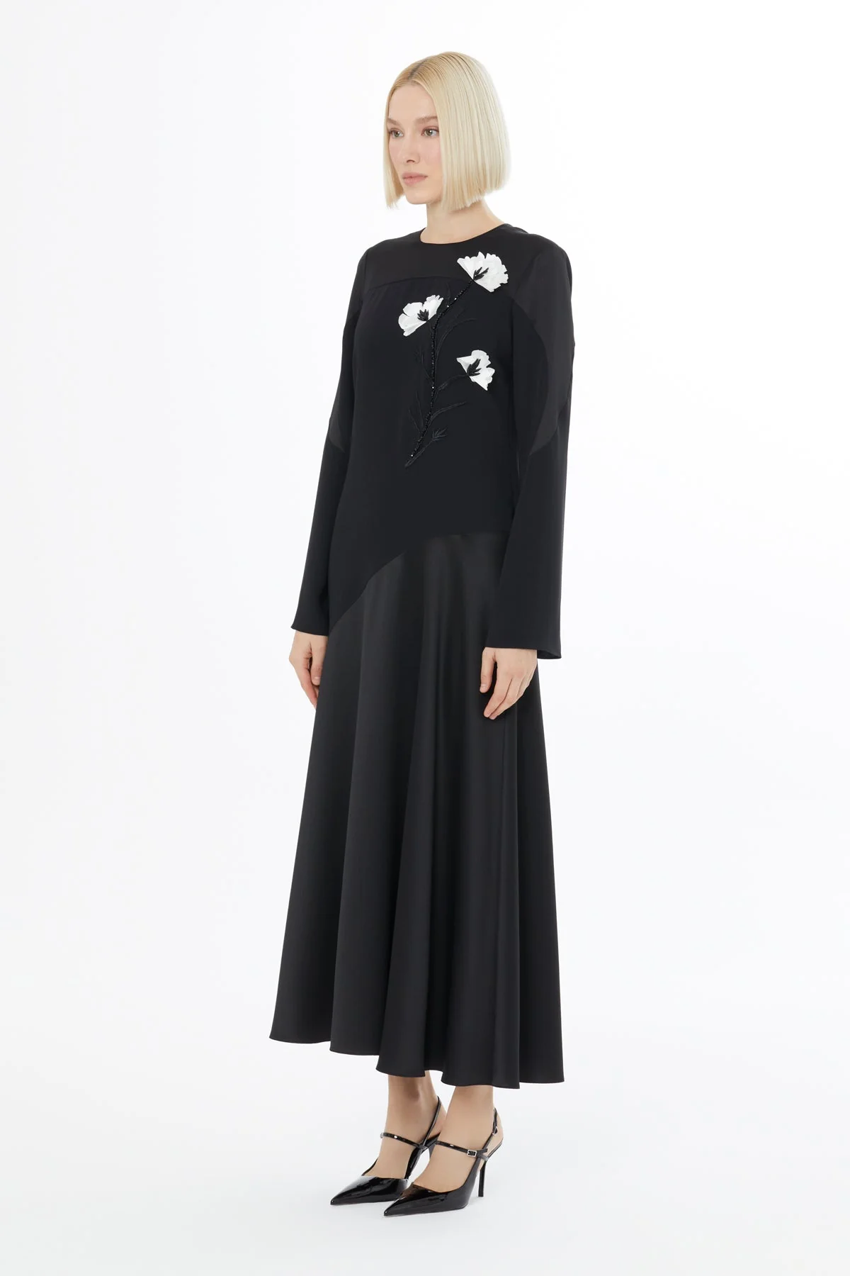 Long Sleeve Embroidered Maxi Dress - Image 4