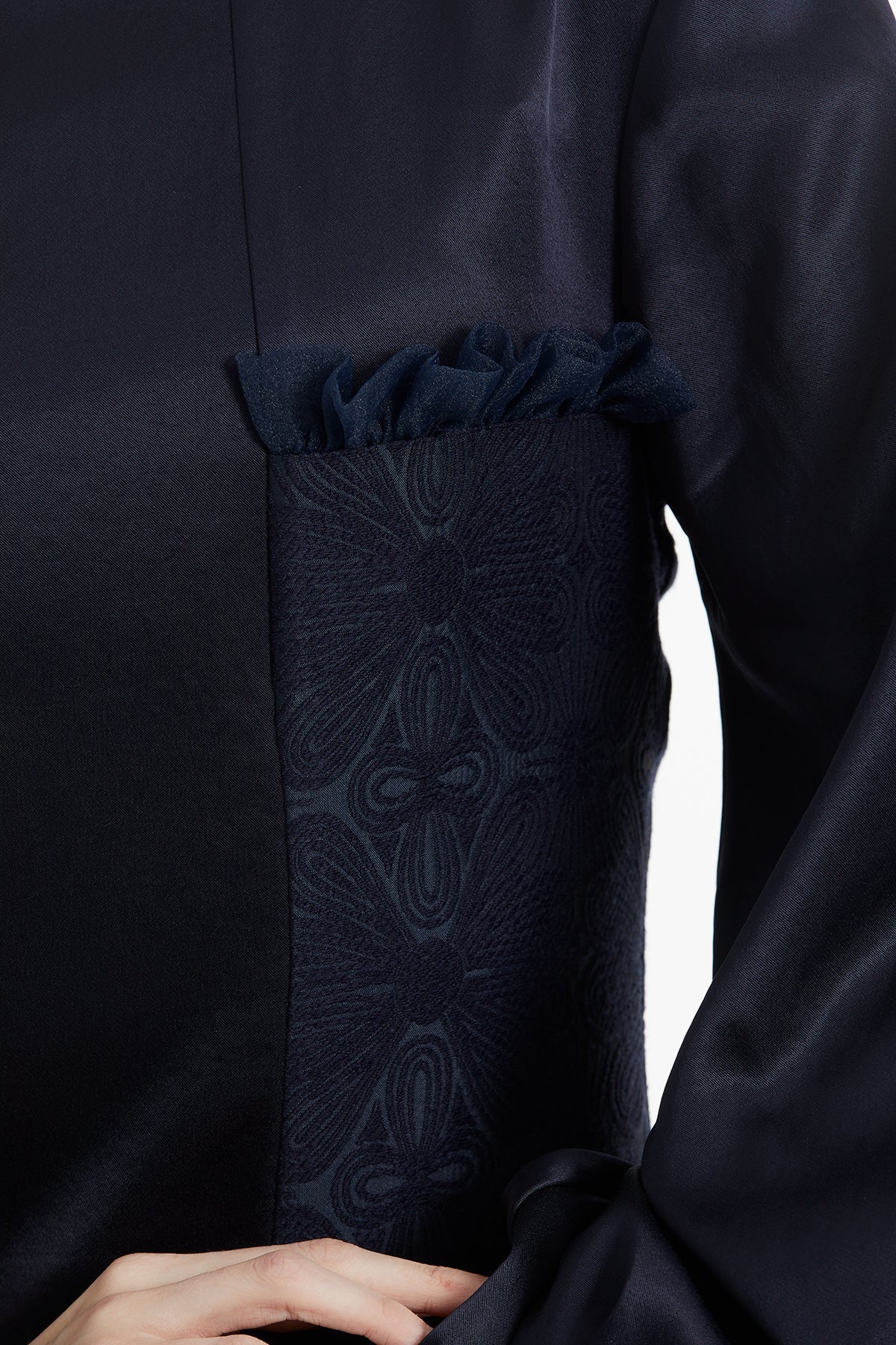 Navy Long Dress with Tulle Detail - Image 4