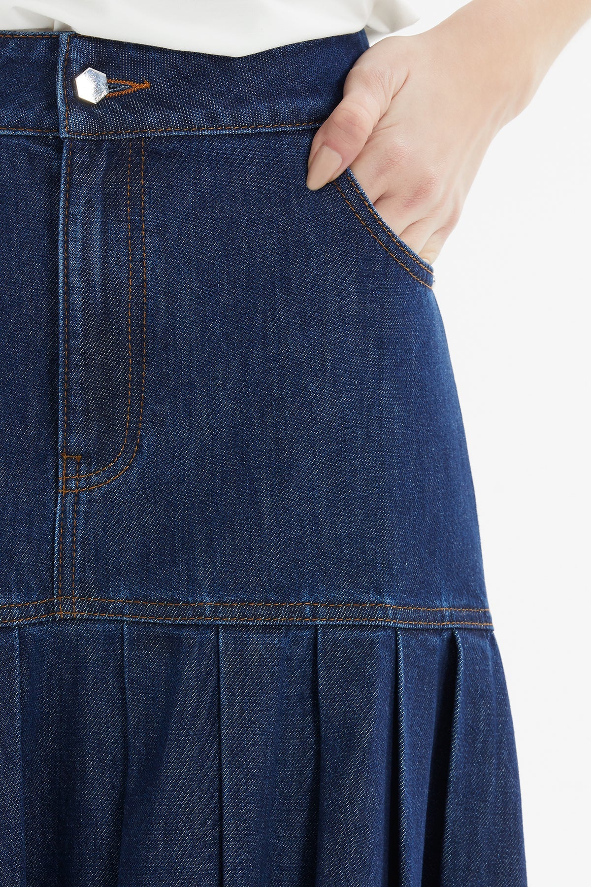 Navy Pleated Maxi Denim Skirt - Image 3
