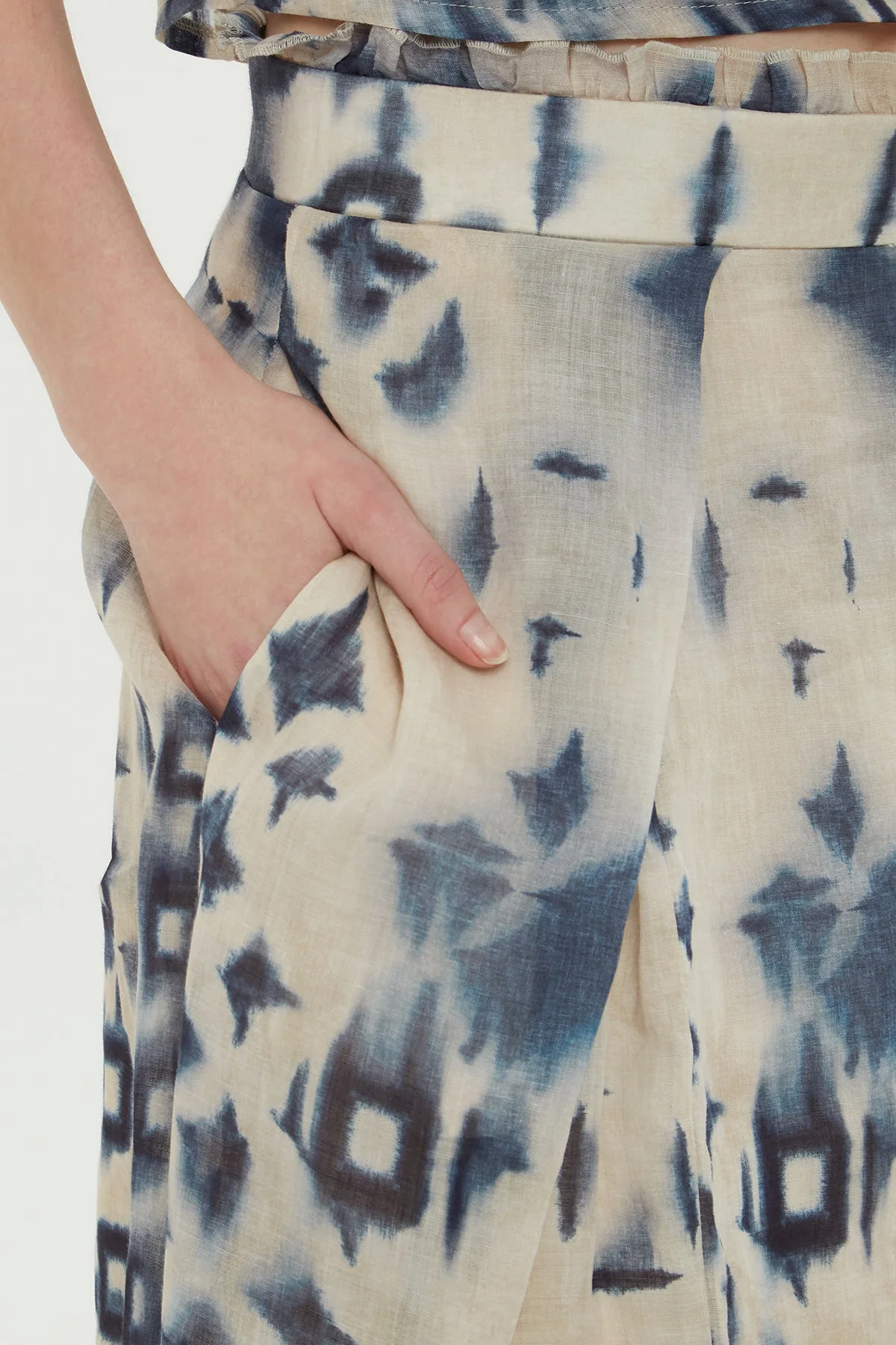 Patterned Slit-Detail Midi Skirt - Image 2
