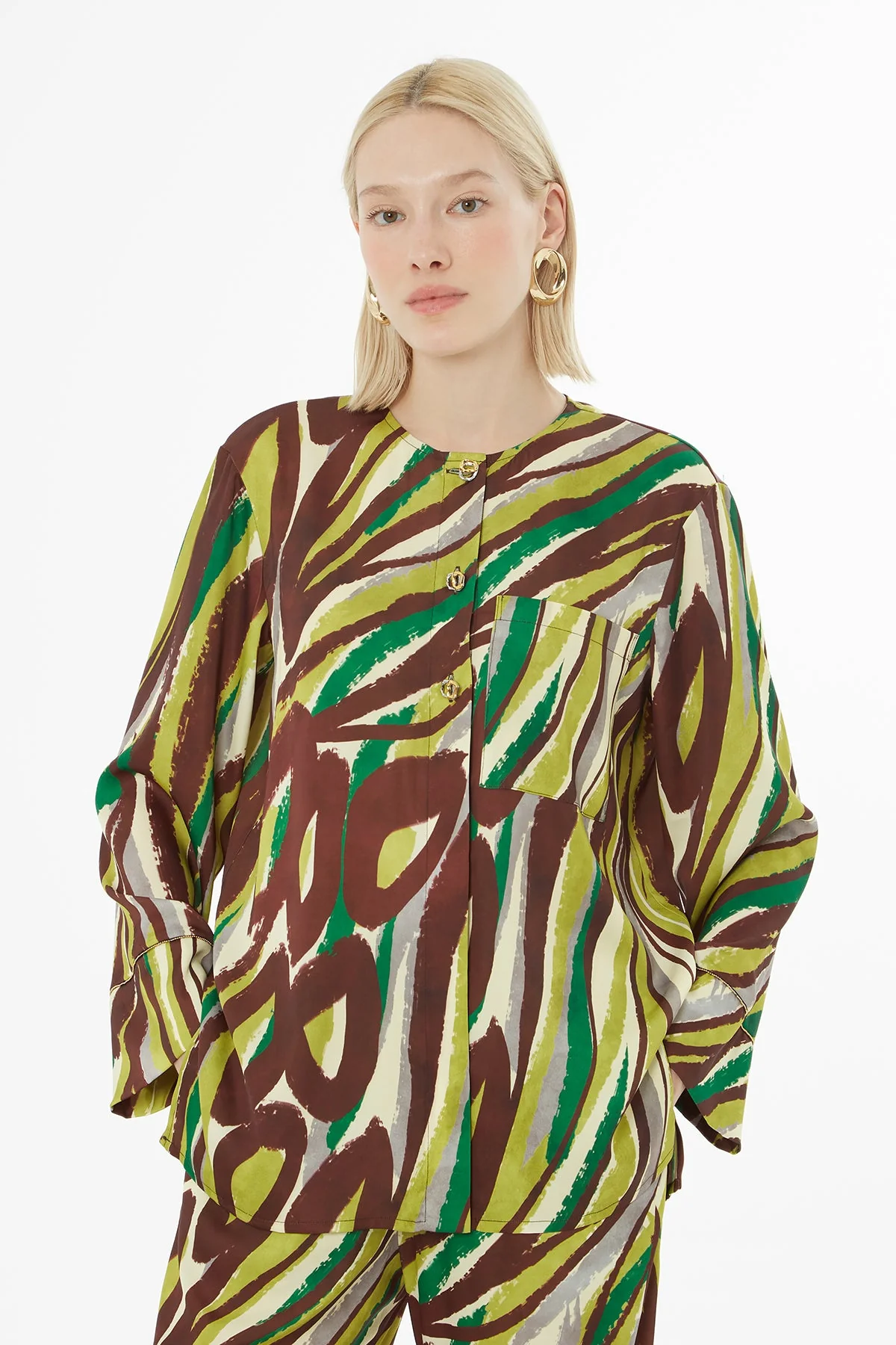 Printed Blouse and Pants Set - Image 2