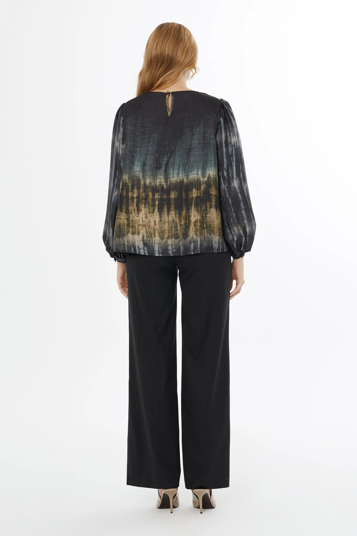 Printed Blouse with Bow Collar - Image 4