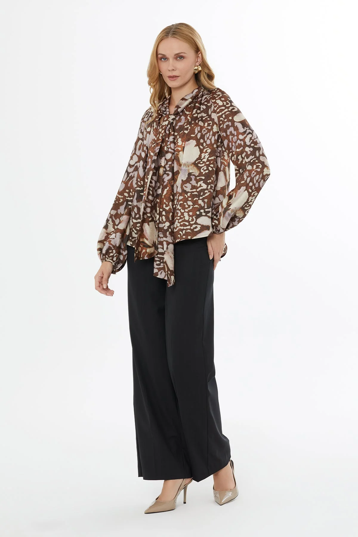 Printed Blouse with Tie-Neck - Image 3