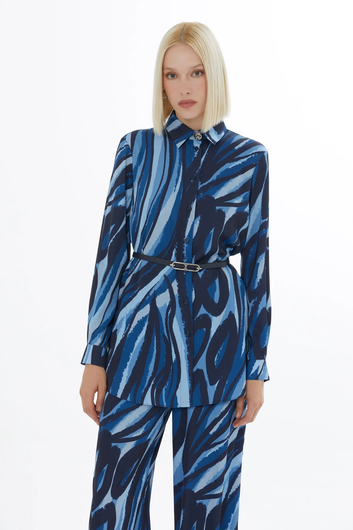 Printed Comfortable Belted Suit - Image 3