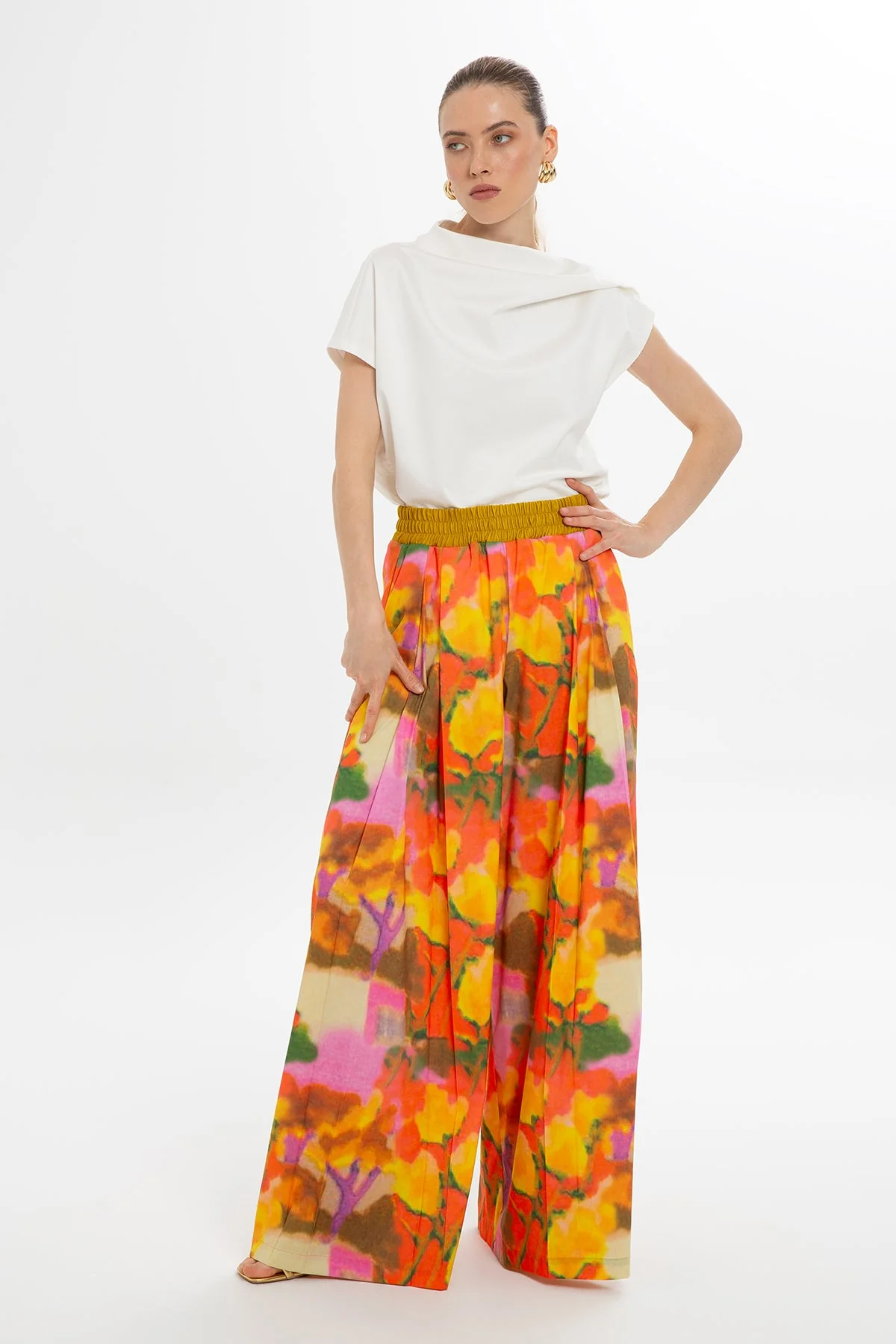 Printed Loose-Fit Trousers