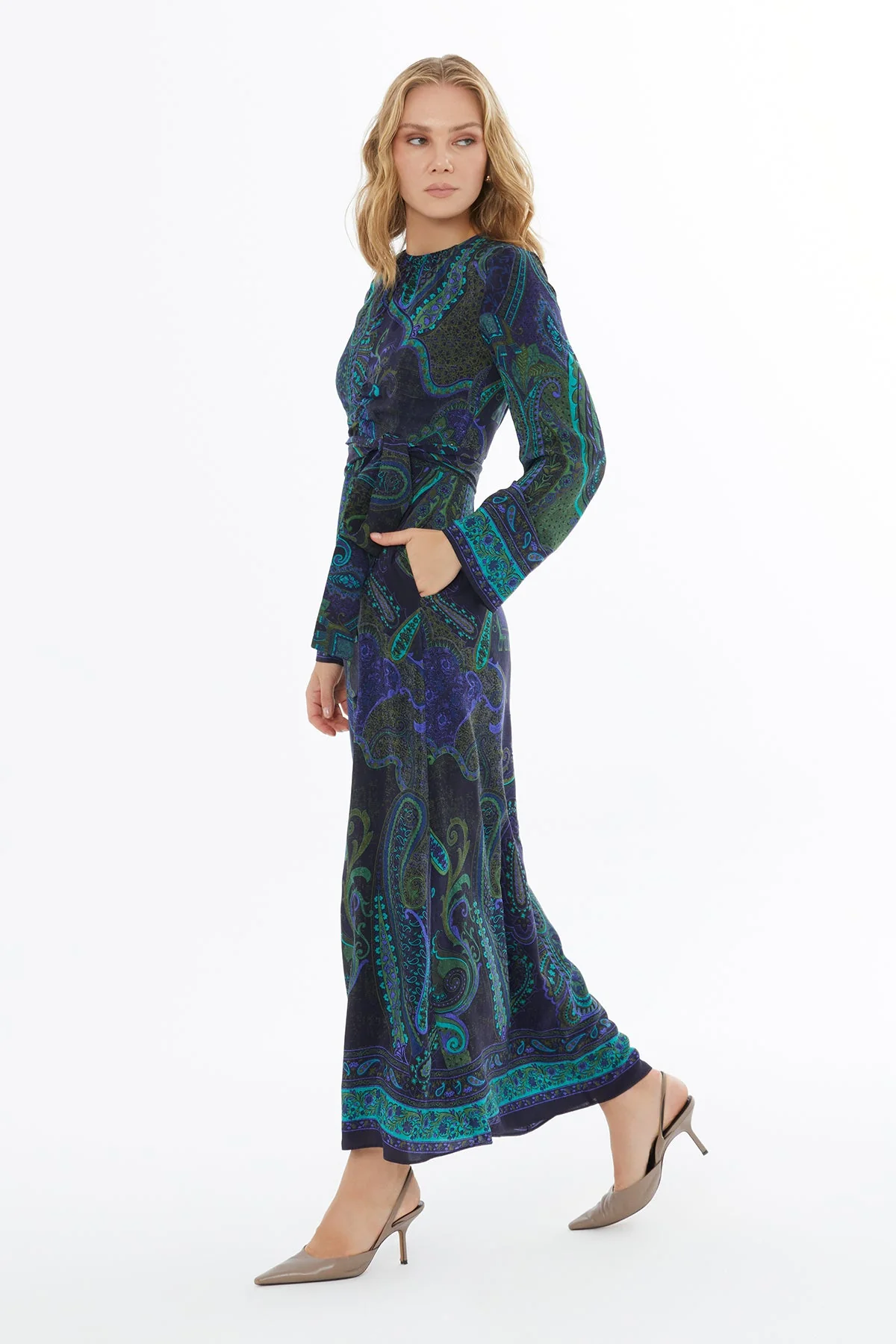 Printed Maxi Dress with Belt Accessory - Image 4