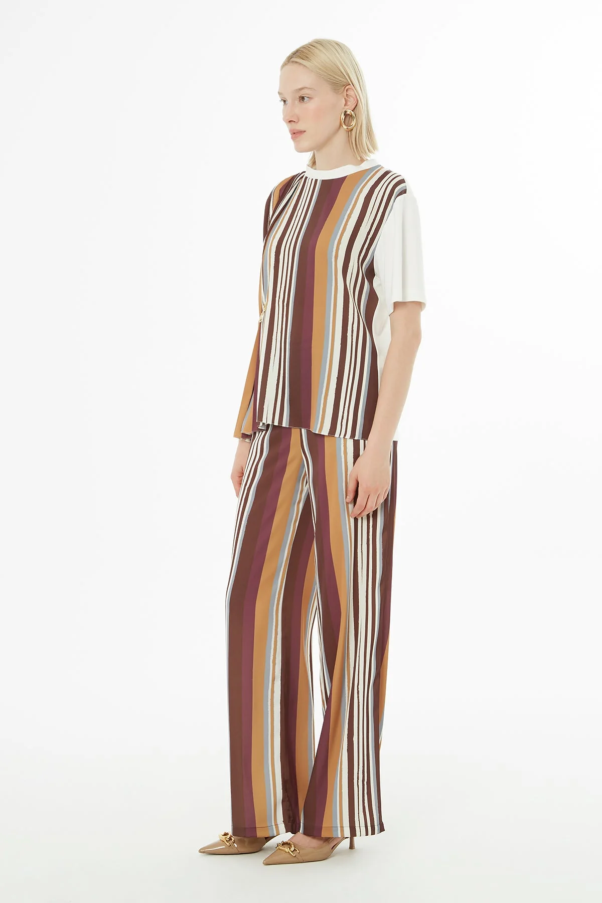 Printed Pleated Striped Set with Detail - Image 4