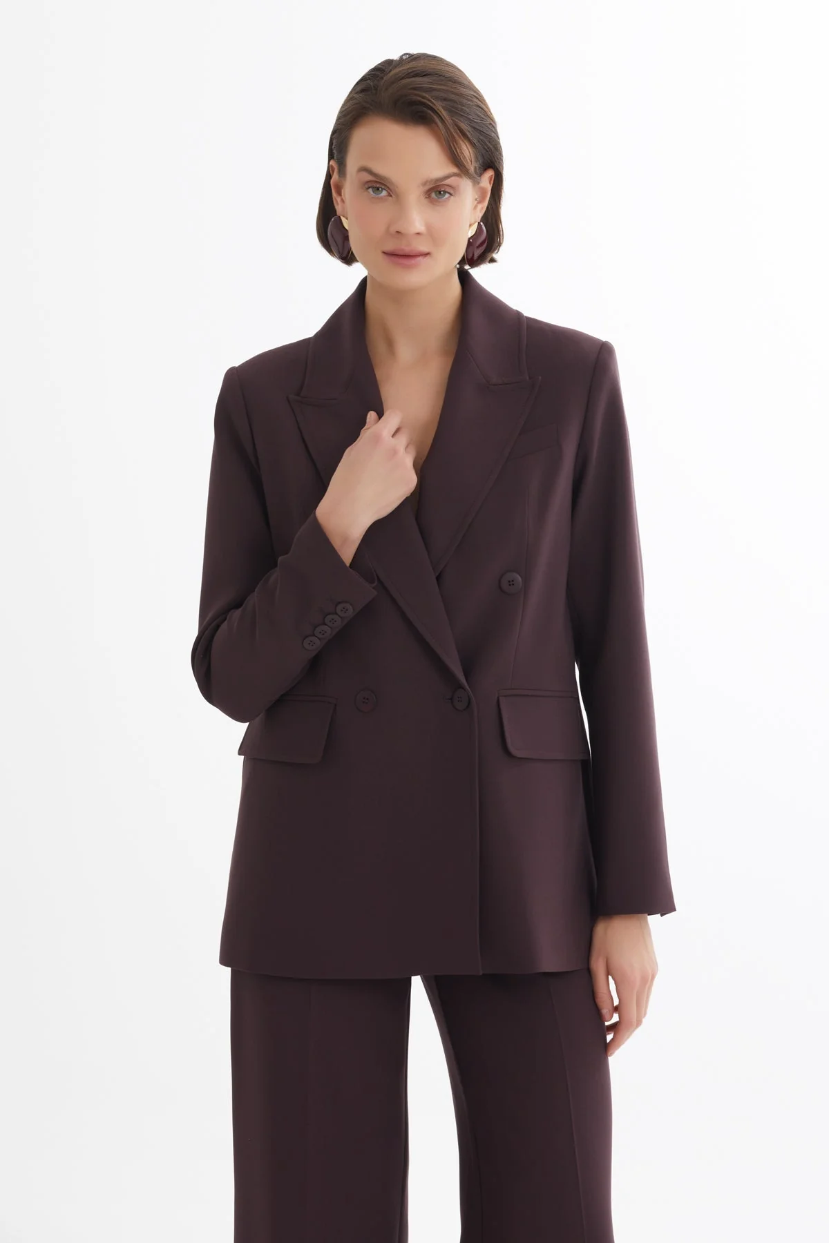 Red Double-Breasted Blazer and Pants Suit - Image 2