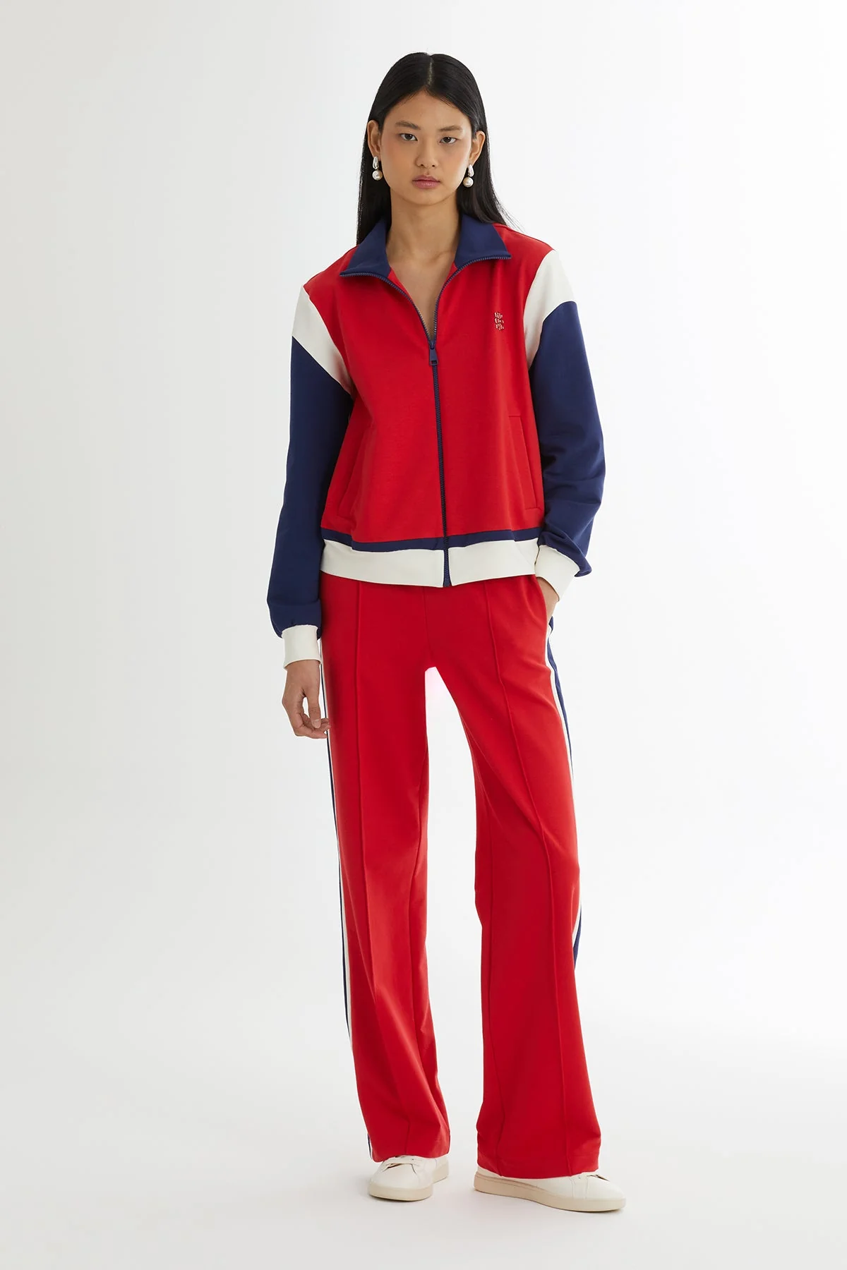 Red Metal Accent Sweat Set