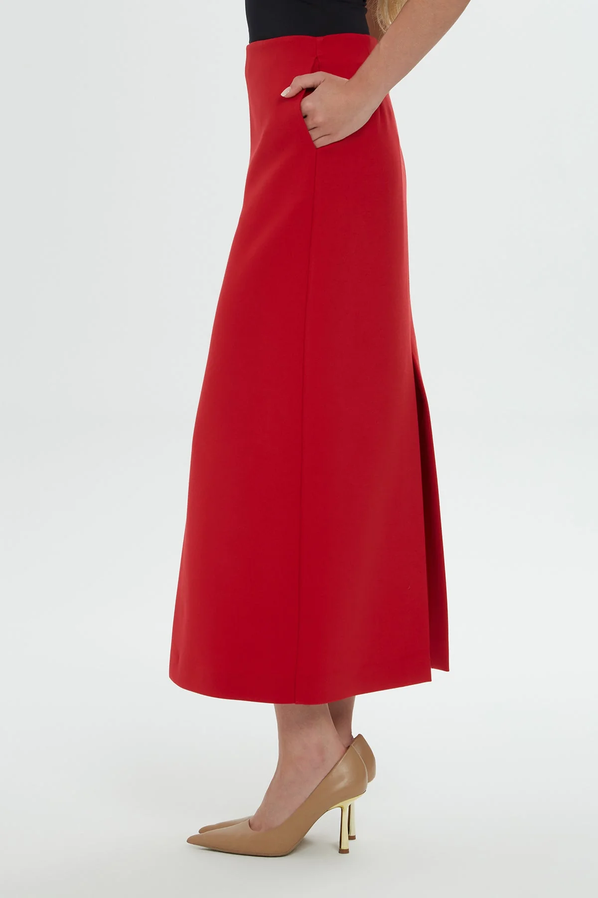 Red Pocketed Slit-Detail Midi Skirt - Image 3