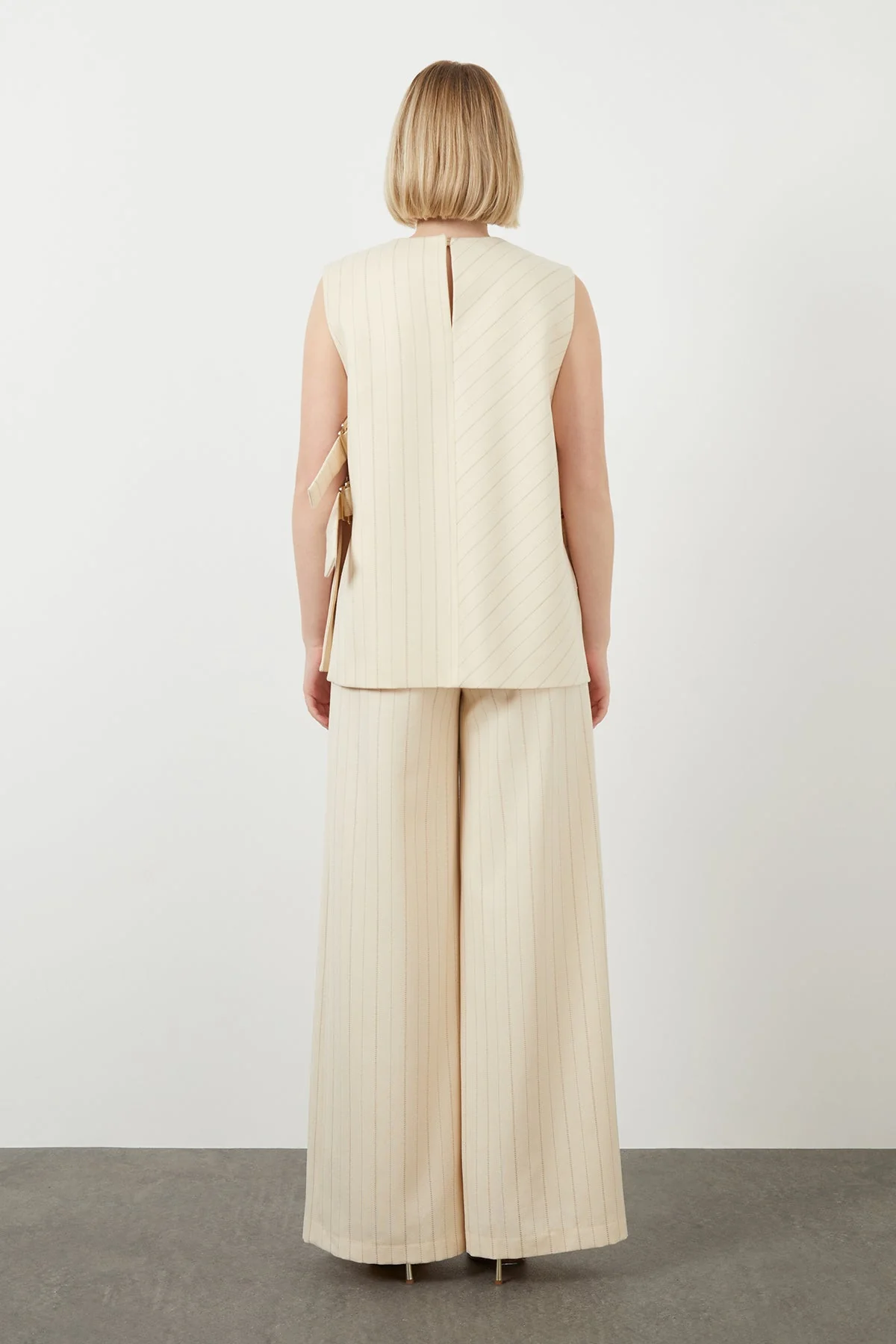 Striped Sleeveless Vest - Image 4