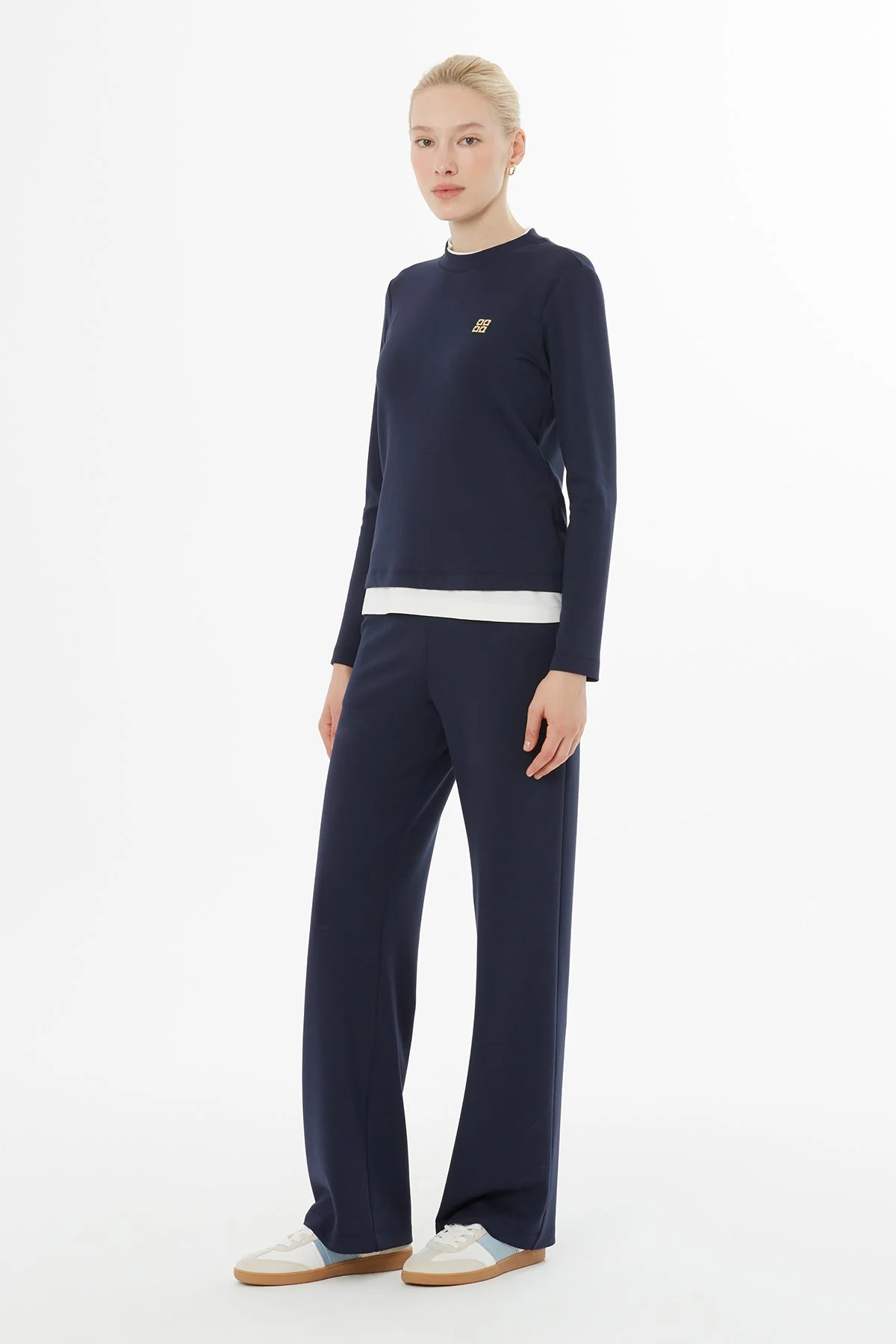 Tracksuit Set with Panel Hem and Elastic Waist - Image 2