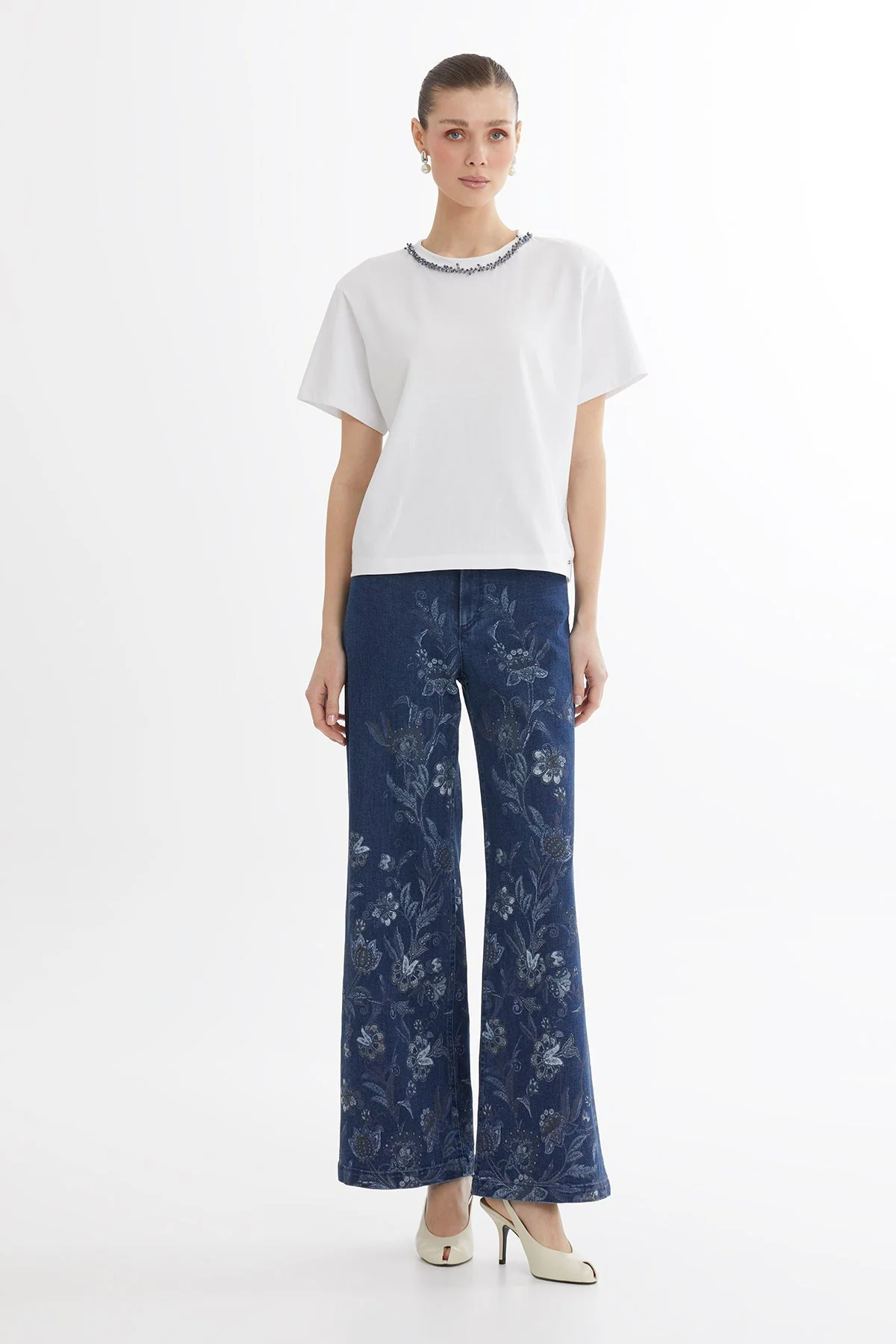 White Embroidered Collar T-Shirt