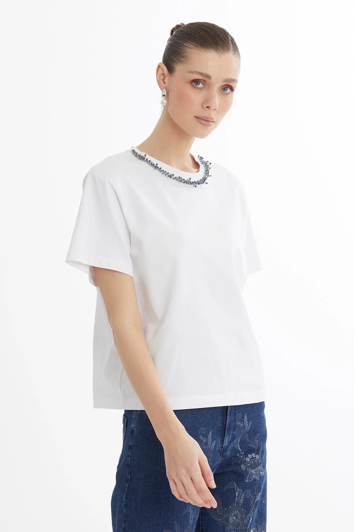 White Embroidered Collar T-Shirt - Image 2