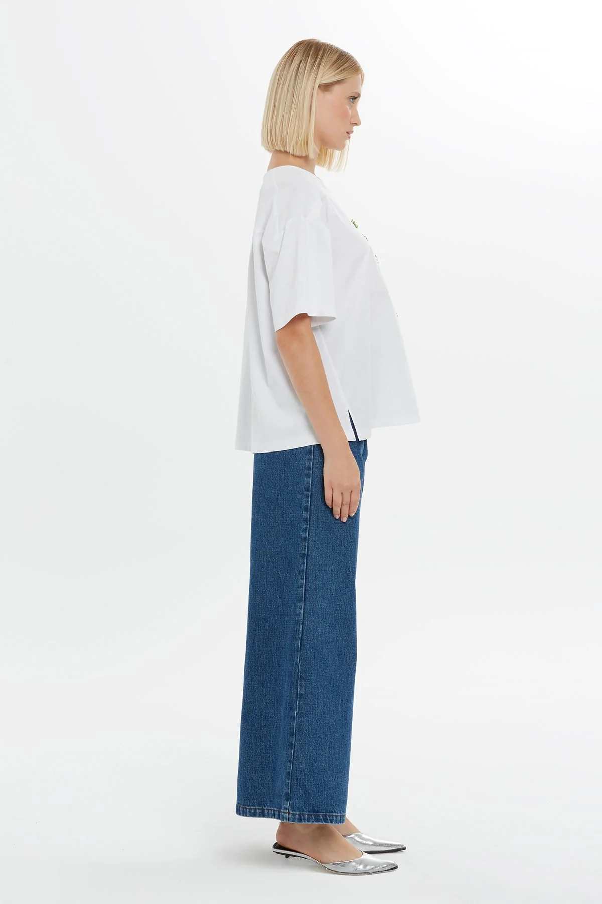White Embroidery Detail Beaded Trim T-Shirt - Image 3