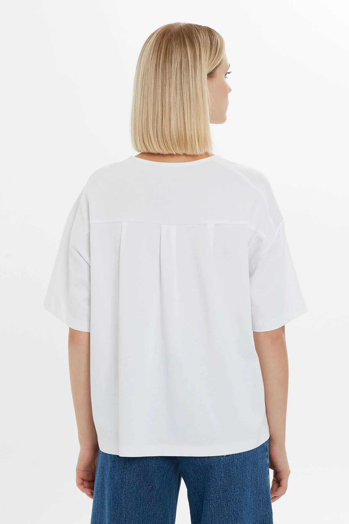 White Embroidery Detail Beaded Trim T-Shirt - Image 5