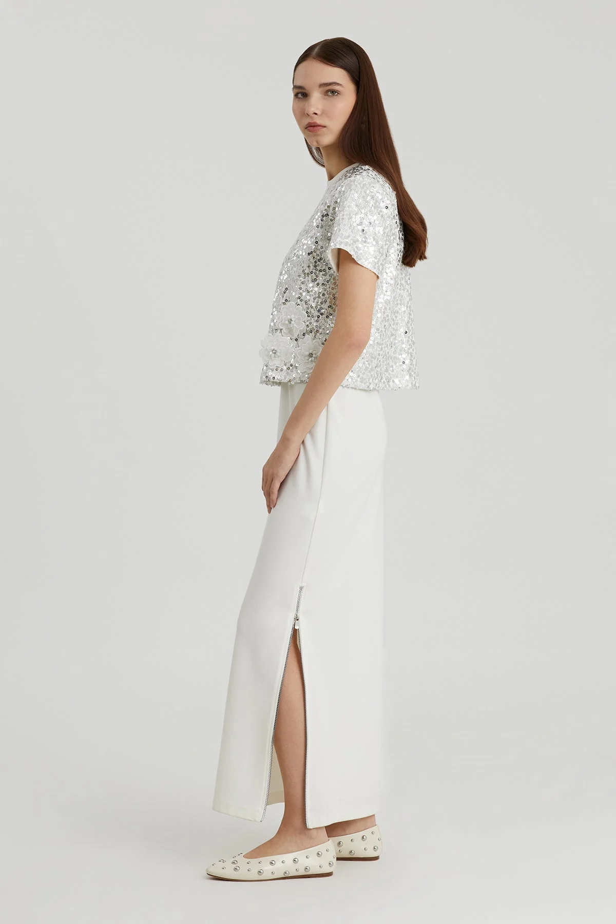 White Floral Embroidered Stretch Dress - Image 5