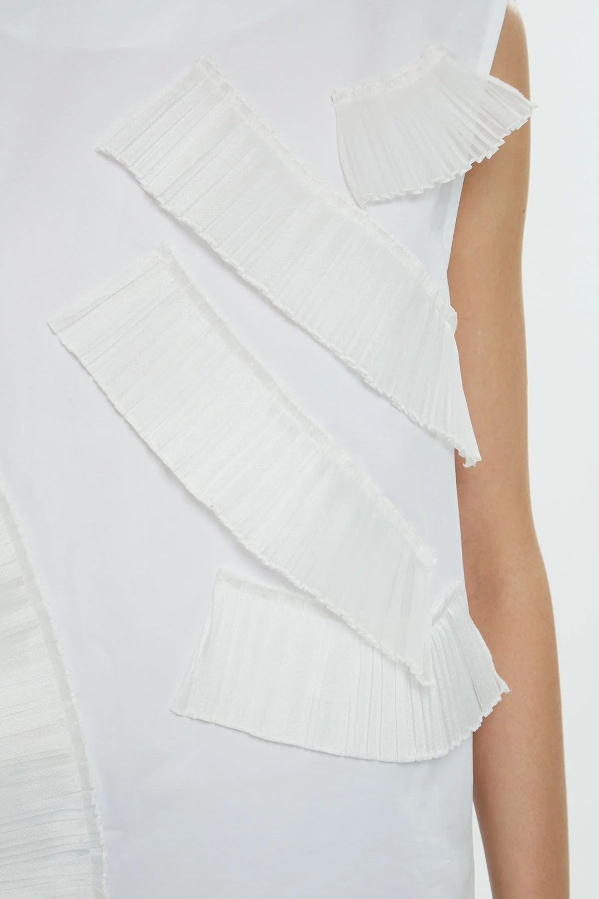 White Pleated Panel Sleeveless Blouse - Image 2