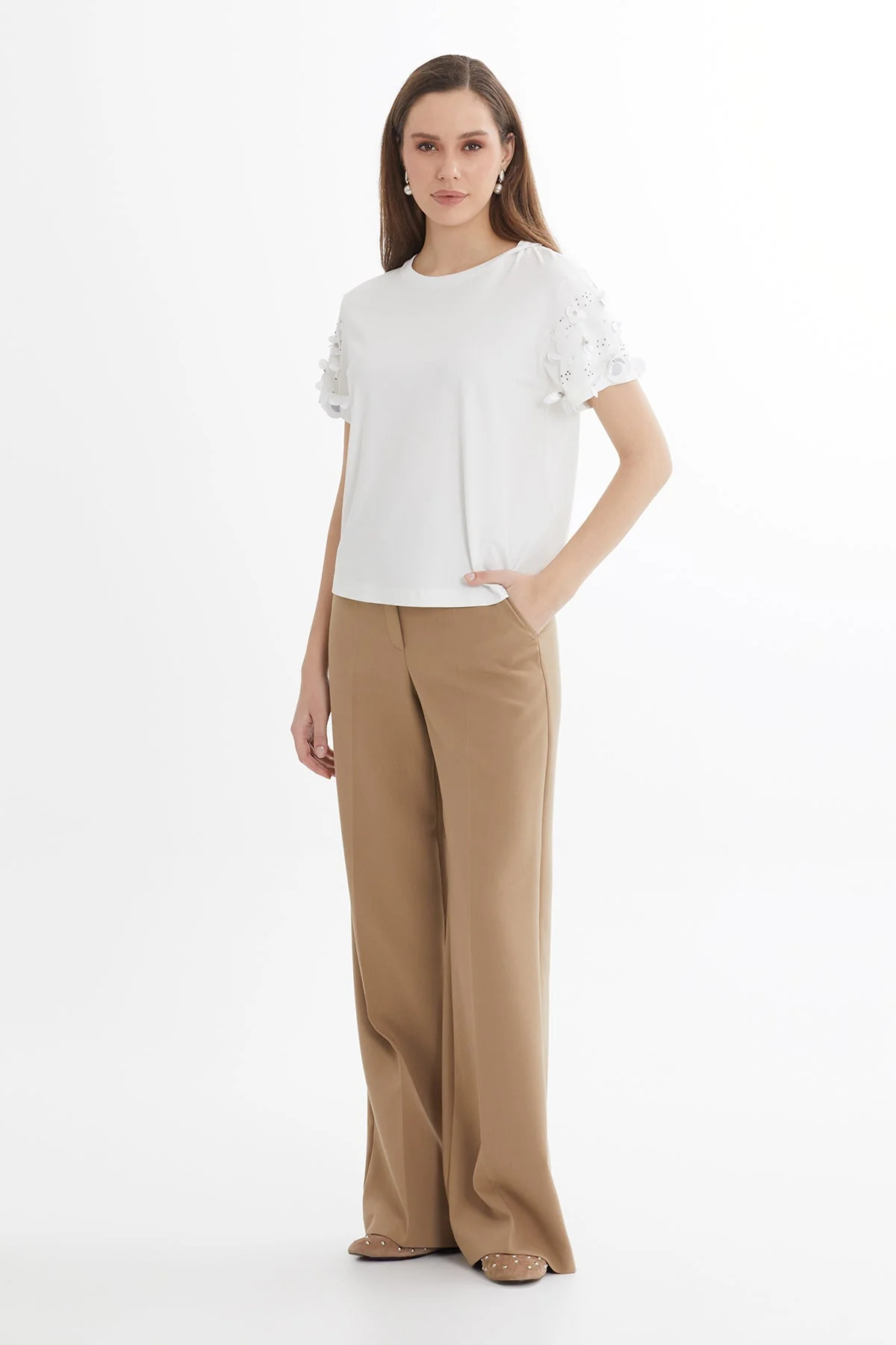 White Short-Sleeve Embroidered T-Shirt - Image 2