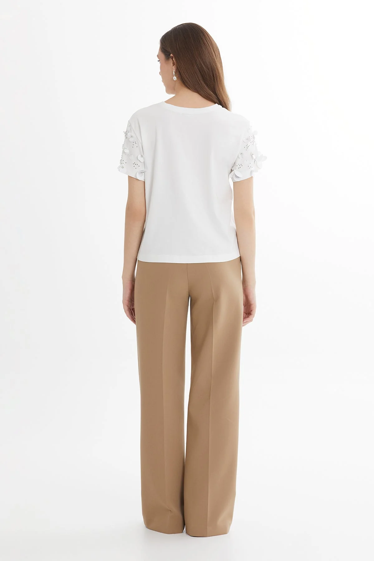 White Short-Sleeve Embroidered T-Shirt - Image 4