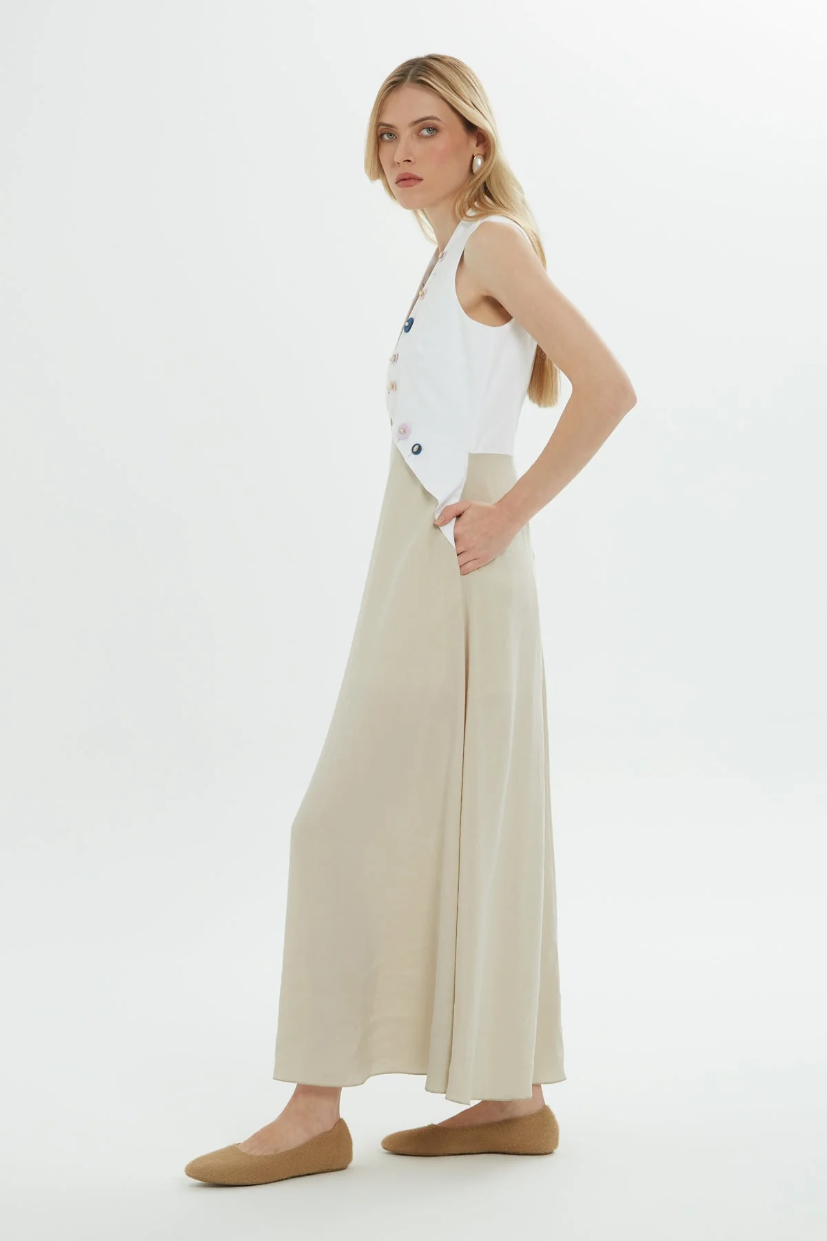 White V-Neck Sleeveless Maxi Dress - Image 5
