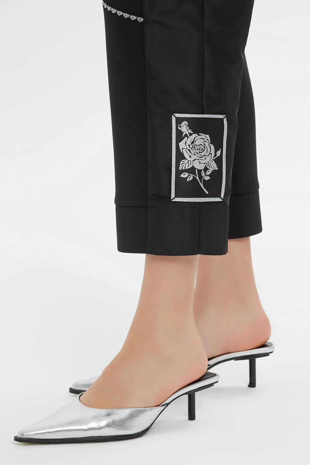 Zip-Front Embroide Straight-Leg  Sweatpants - Image 5